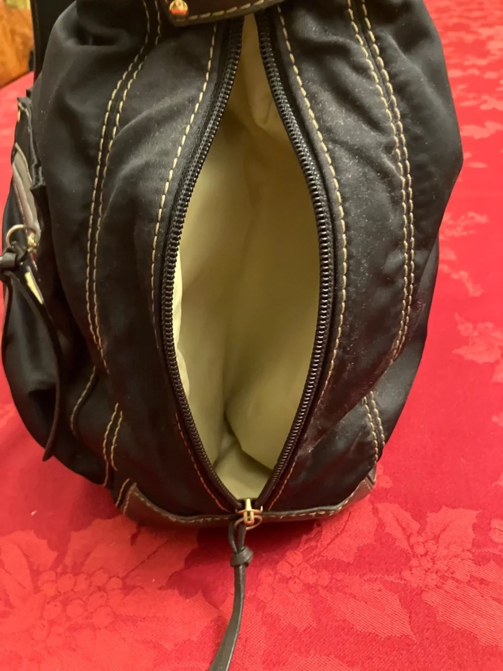 StorkSak London Emily Black Nylon and Leather Diaper Bag (Excellent Condition) - Picture 5 of 11
